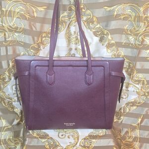 Kate Spade New York Knott Large Tote in the color Grenache